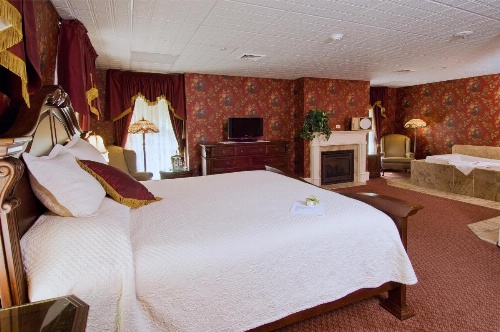 Big Tree Inn image 12