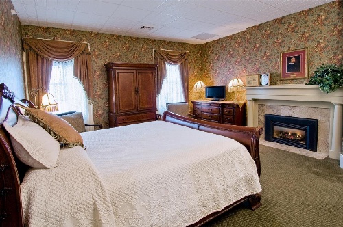 Big Tree Inn image 4